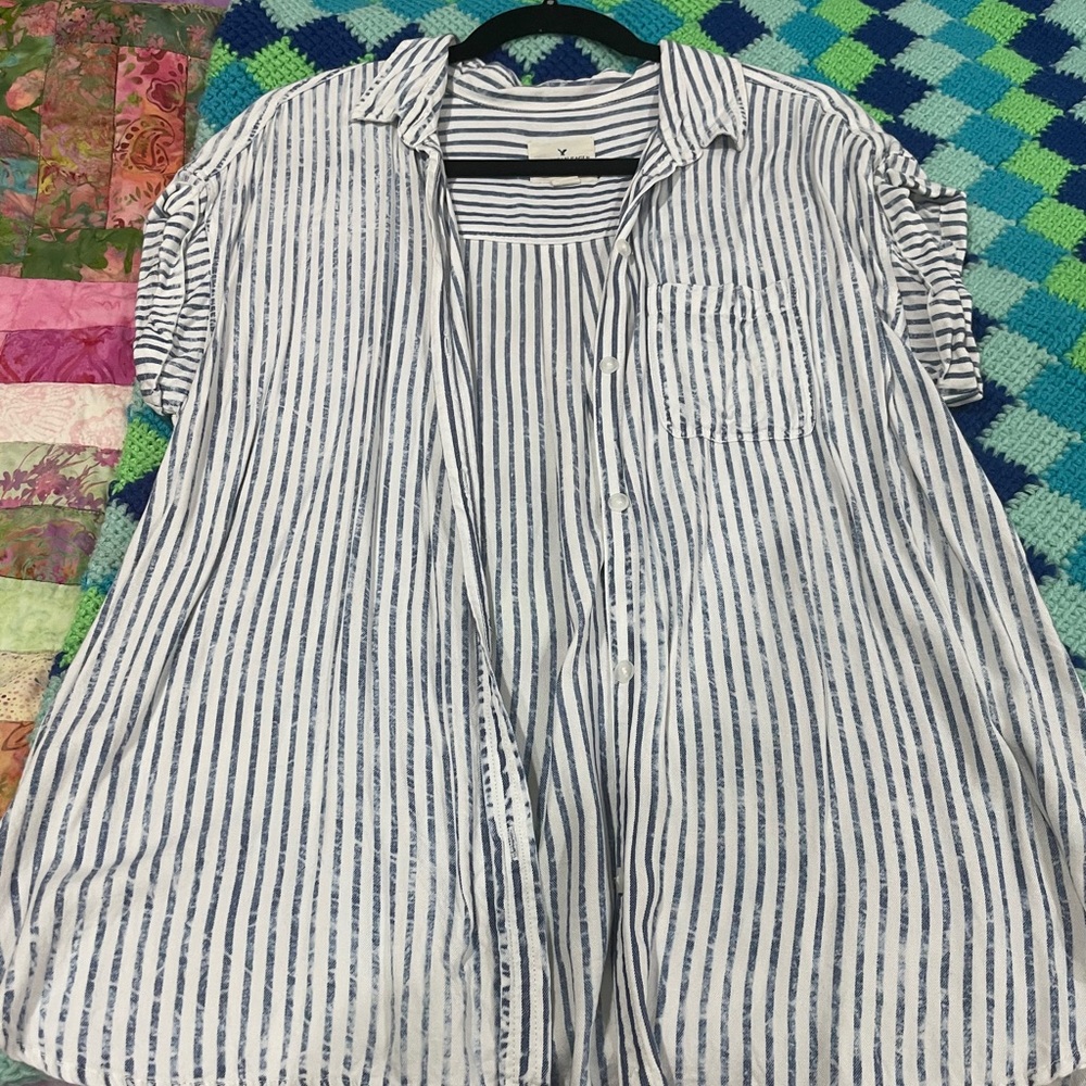 American eagle button up short sleeve top